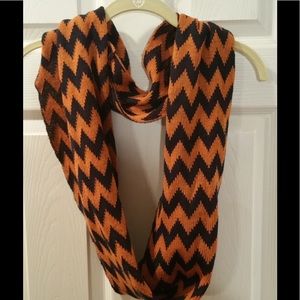 Chevron infinity scarf